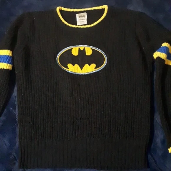 DC Comics~2 Sweaters - Picture 7 of 12